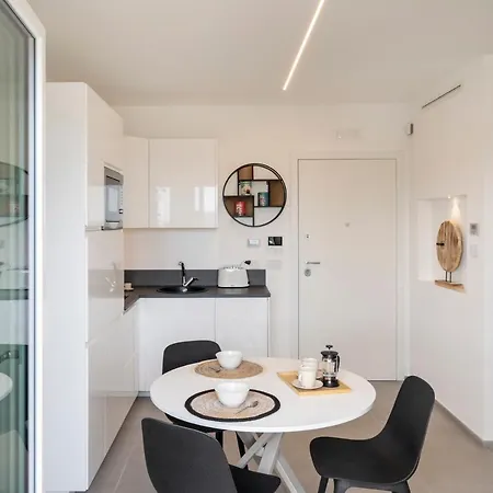 Gentile 46 Blu Luxury Flat * Барі