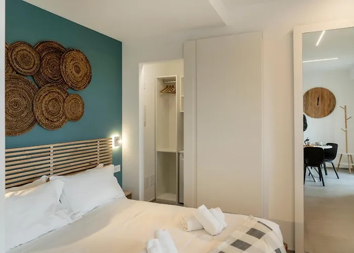 Gentile 46 Blu Luxury Flat *